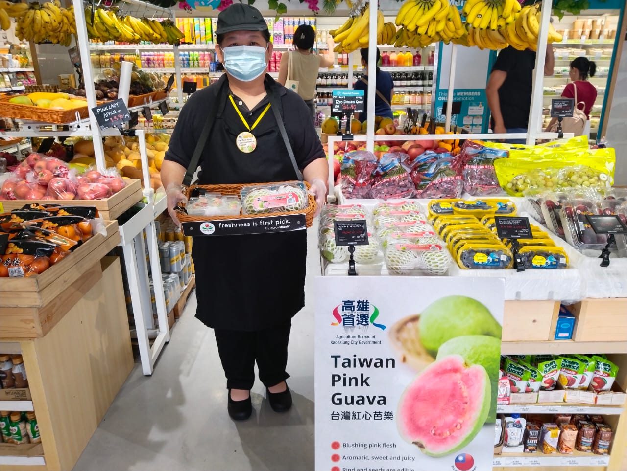 高雄農特產成功行銷至星馬。(圖/高雄市農業局提供)