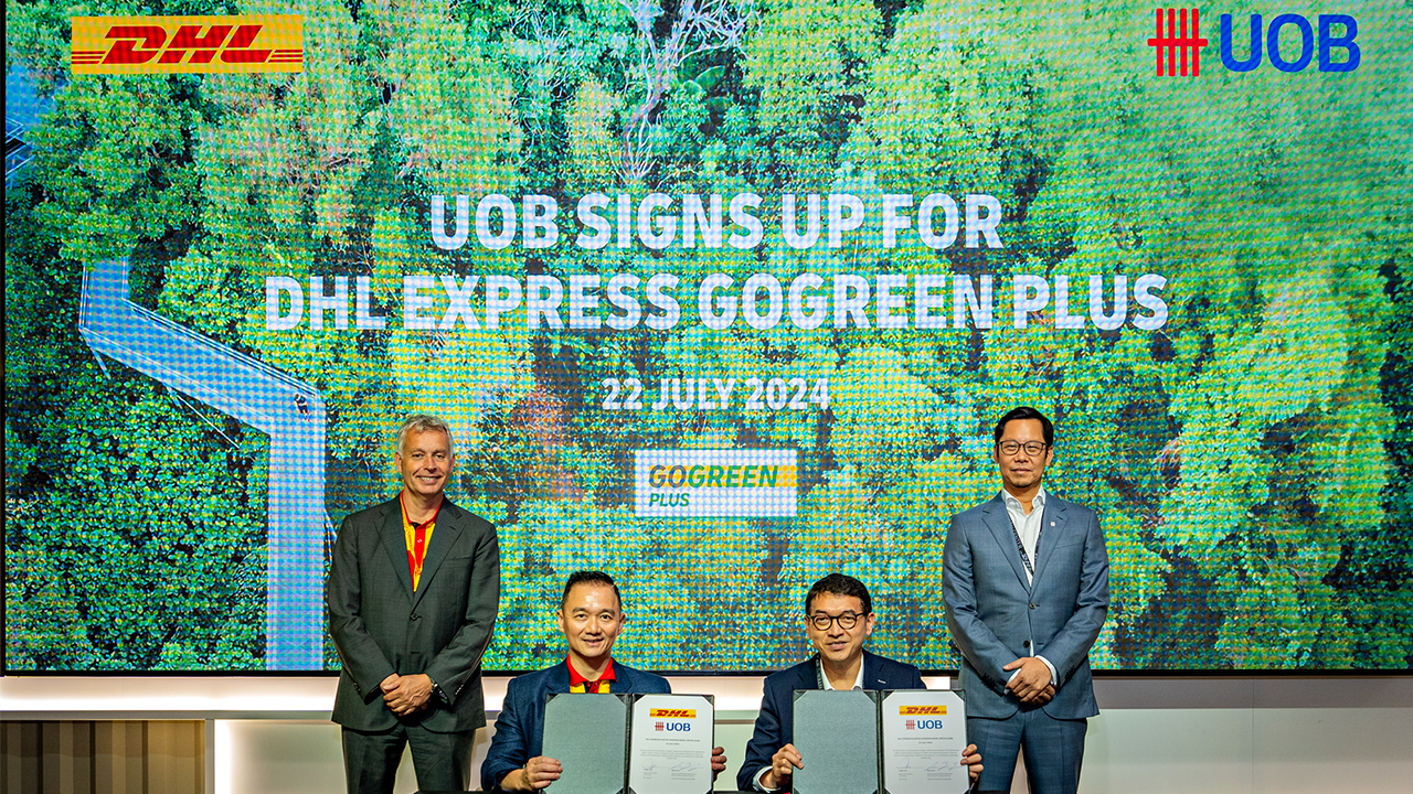 大華銀行已與 DHL Express 就其 GoGreen Plus 服務達成戰略協議，共同投資在該銀行的國際包裹遞送中使用可持續航空燃料。圖／DHL Express提供