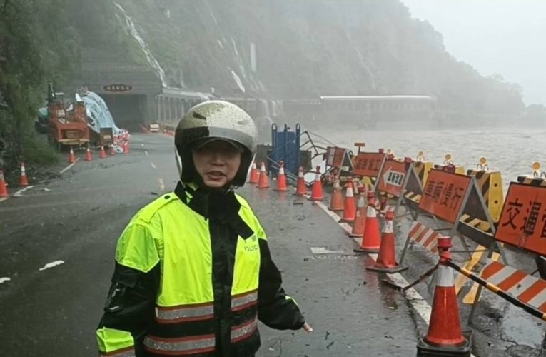 凱米颱風降下致災性豪雨 拉芙蘭轄內荖濃溪暴漲道路封閉