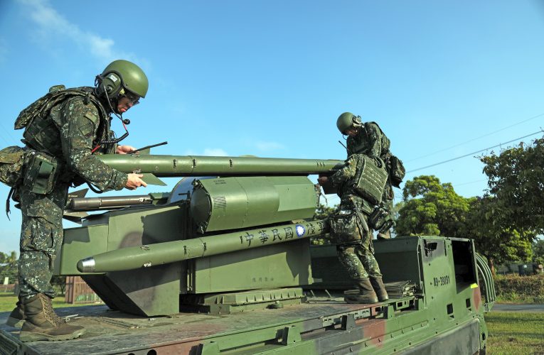 第4作戰區整體防空作戰演練  官兵熟練操作各式武器裝備