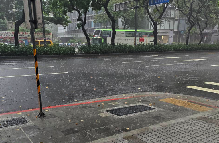 氣象局發布大雨特報 北部大雨如瀑布