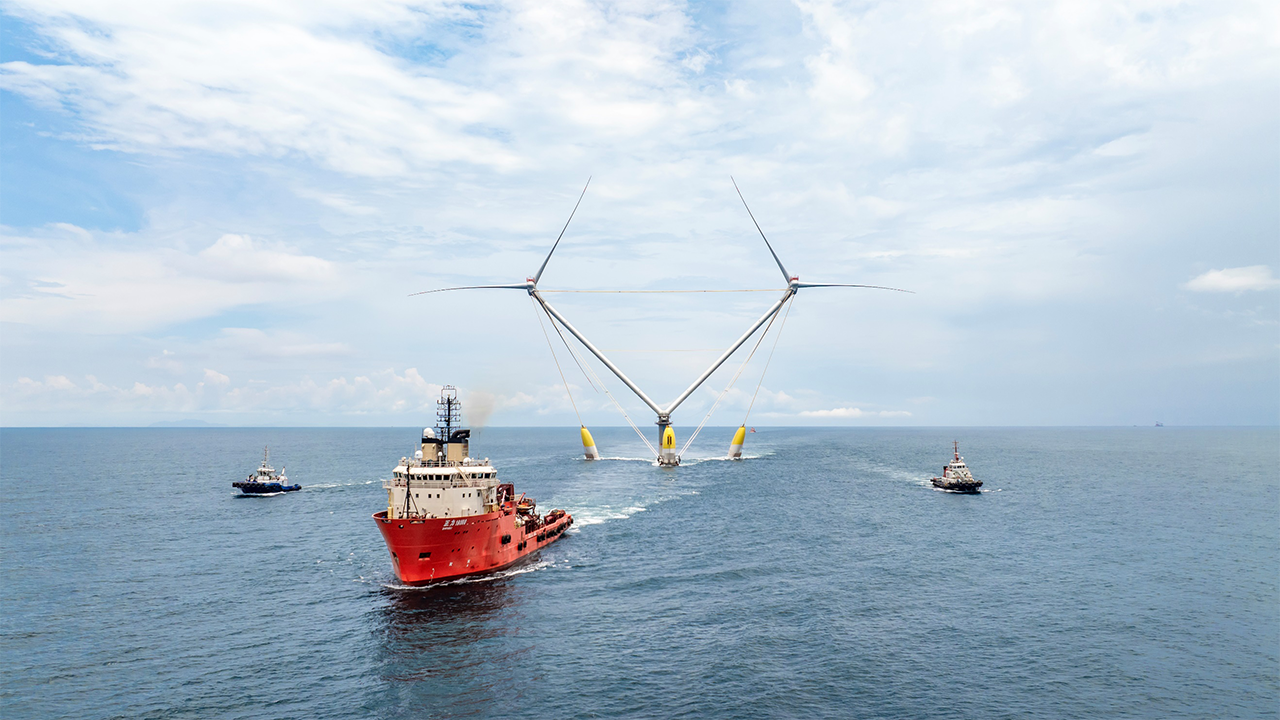 明陽集團的OceanX正在廣東省進行拖航作業。圖／明陽集團提供